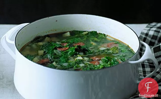 Zuppa di cavolo russo rosso e Chorizo (Caldo Verde)