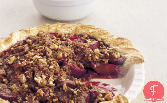 Torta di Streusel di prugne con latte di ghiaccio al limone e lime