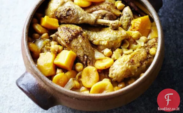 Tagine di faraona con ceci, zucca e albicocche