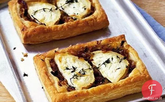 Crostate di cipolla e formaggio di capra