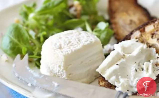 Insalata di formaggio di capra e bistrot