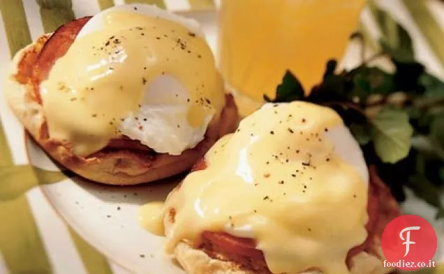 Uova classiche Benedict