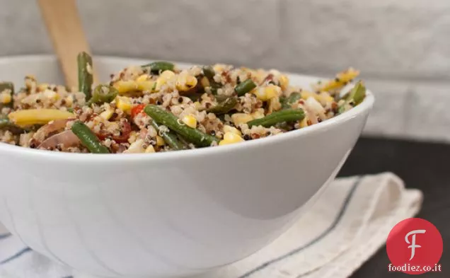 Insalata di fagioli verdi anneriti e quinoa