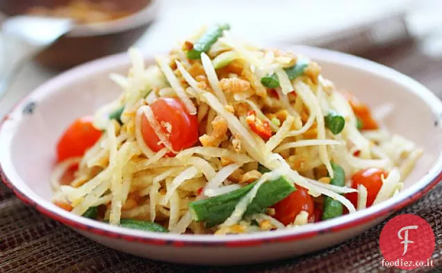 Insalata di papaia verde