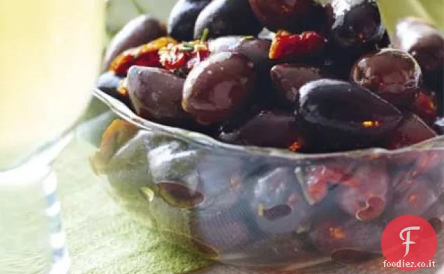 Olive aromatizzate al rosmarino