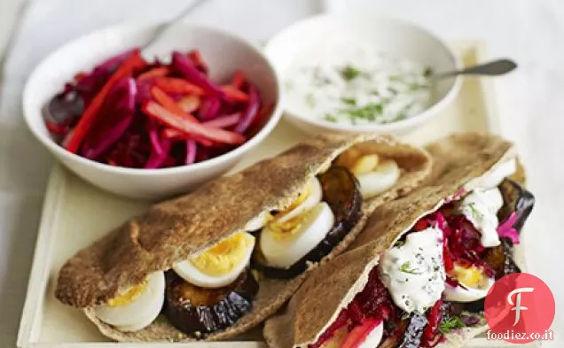 Uova & veggie pittas