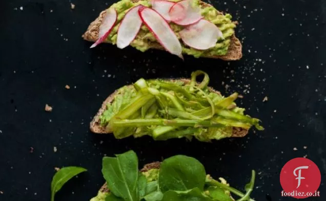 Pane tostato all'avocado