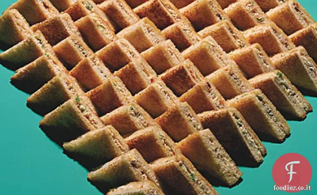 Mini sandwich di granchi e gamberetti alla griglia