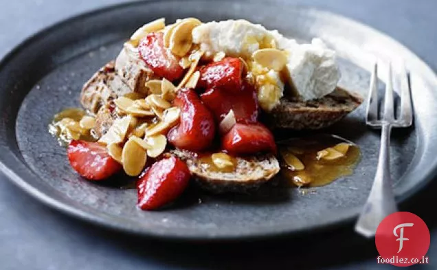 Bruschette alla fragola