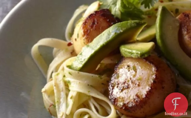 Fettucine Con Capesante, Peperoncino e Lime