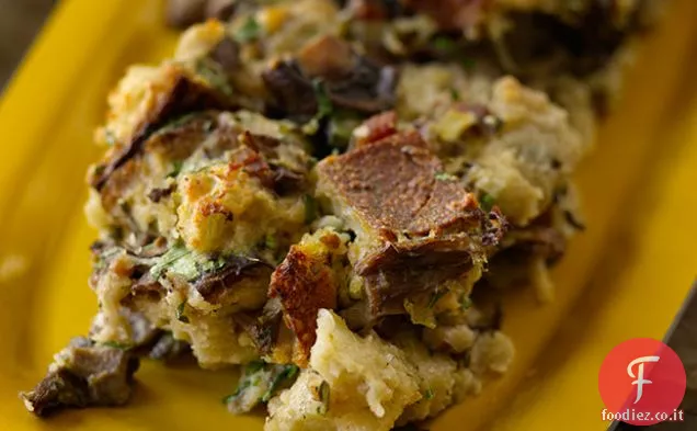 Pasta madre, funghi selvatici e condimento di pancetta