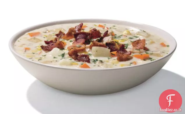 Zuppa di vongole e mais del New England con erbe