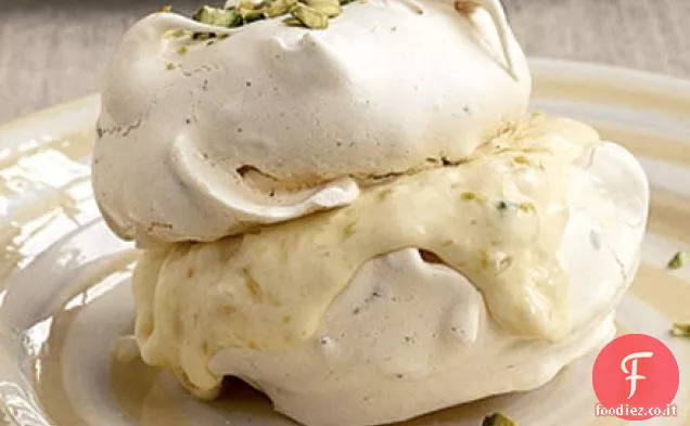 Meringhe al pistacchio con gelato al mango e mandarino