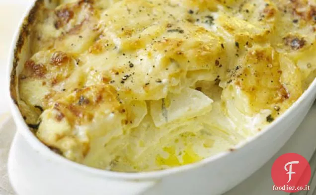 Formaggio cremoso e patate al forno