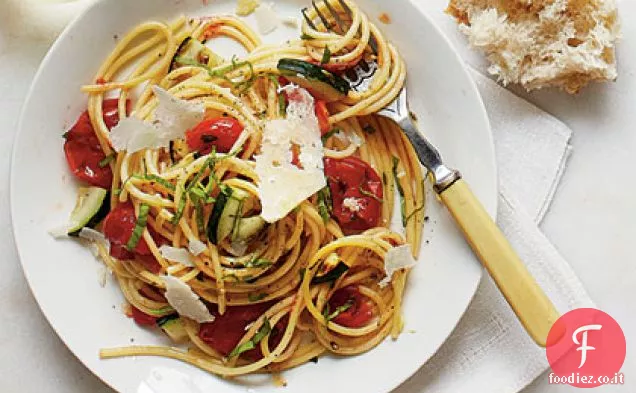 Spaghetti al pomodoro e alle erbe