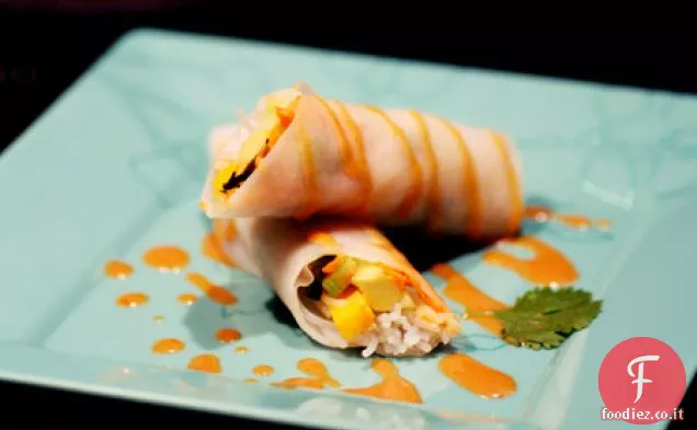 Involtini primavera Mango e avocado con salsa di arachidi