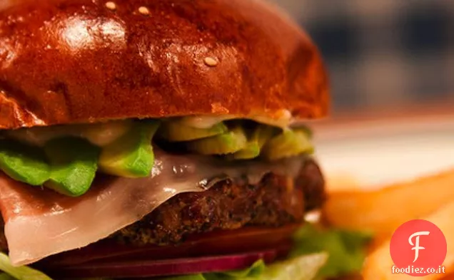 Hamburger ripieni di avocado + formaggio blu