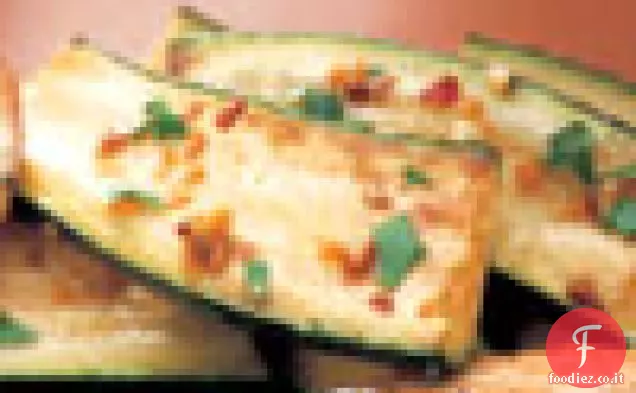 Zucchine con aglio e pepe rosso tritato essiccato