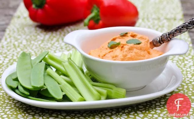Hummus al pepe rosso arrosto e verdure