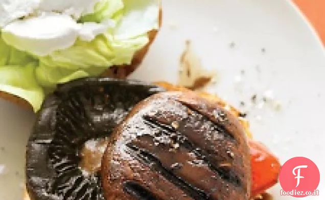 Hamburger al Balsamico di Portobello con Peperone e Formaggio di Capra
