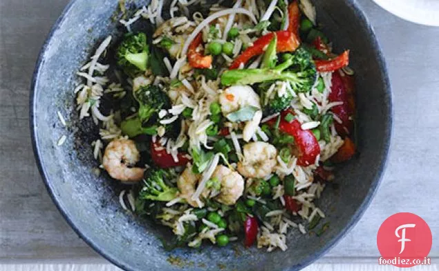 Riso fritto di gamberi tailandesi