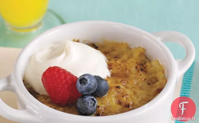 Farina d'avena tagliata in acciaio con topping al caramello salato