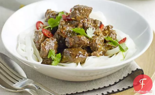 Stufato di manzo alla citronella con tagliatelle