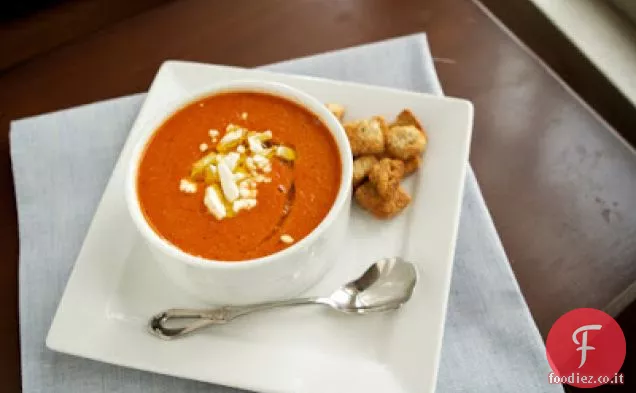Zuppa di peperoni rossi arrostiti