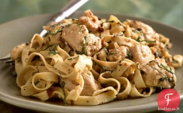 Pasta di pollo al pomodoro