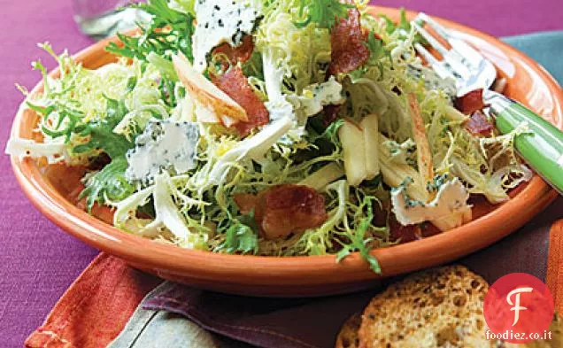 Frisée, insalata di mele e pancetta