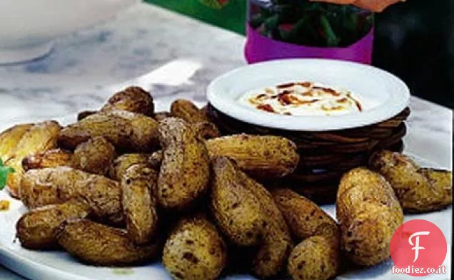 Patate novelle arrosto con peperoncino crème fraîche