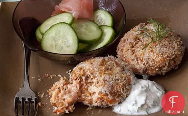 Torte di salmone con salsa di aneto