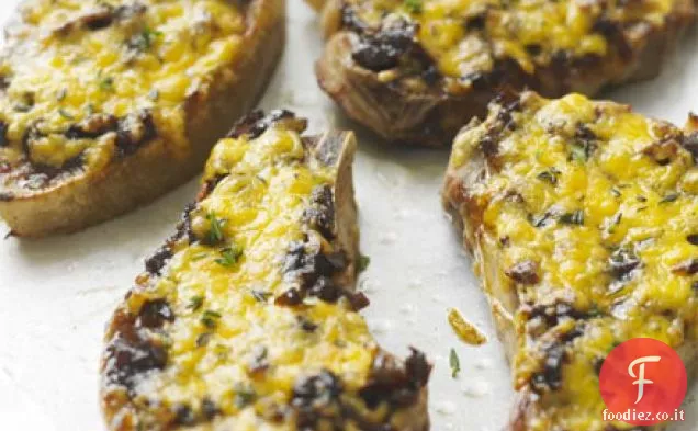 Braciole di maiale al formaggio e cipolla