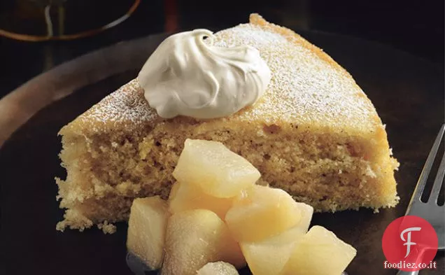 Torta di spezie al latticello con composta di pere e Crème Fraîche