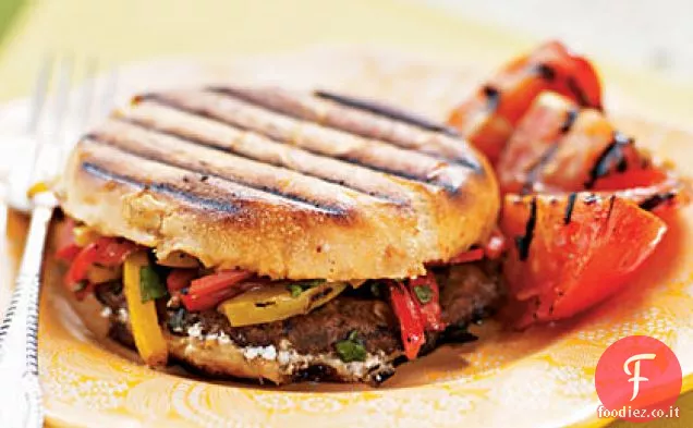 Portobello alla griglia, peperone e panini al formaggio di capra