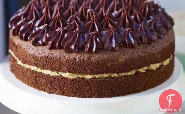 Torta chiffon al cioccolato di John Whaite con crema di burro al caramello salato