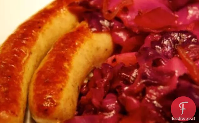 Cavolo rosso saltato con cipolle, aglio e acciughe