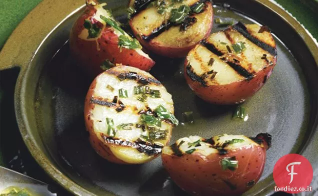 Patate all'erba cipollina grigliate