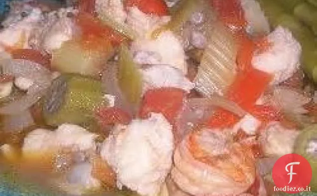 Gumbo di gamberetti e pesce gatto