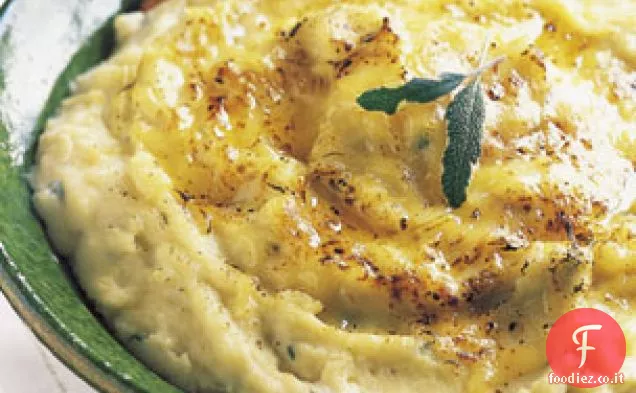 Purè di patate con salvia e formaggio Cheddar bianco