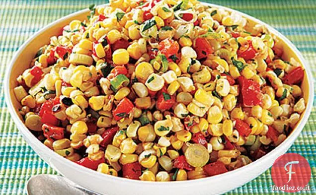 Insalata di mais arrosto e pepe rosso