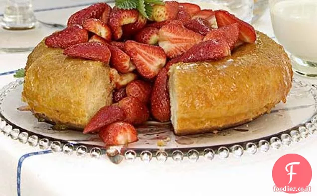 Fragola e vino dolce savarin