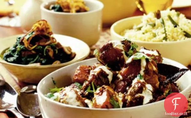 Funghi saltati in padella e spinaci con cipolle dorate