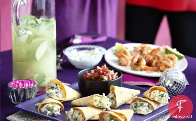 Formaggio e jalapeno morsi con salsa e mojito