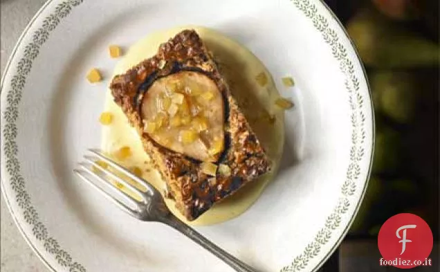 Pudding di parkin di pere con crema pasticcera