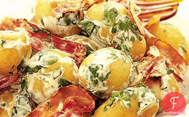 Insalata di patate nuove, crescione e pancetta con condimento alla crema inacidito