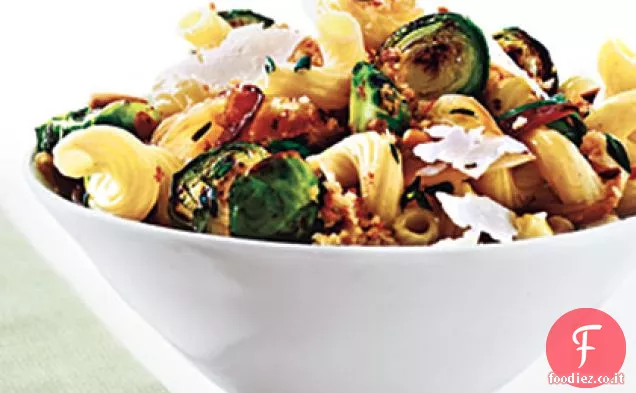 Cavatappi con Cavoletti di Bruxelles rosolati e Pangrattato burroso