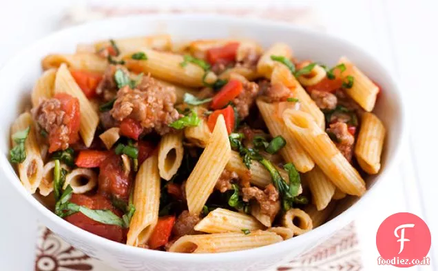 Penne con Salsiccia piccante-salsa di pomodoro