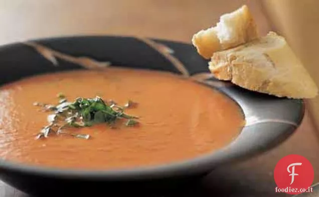 Zuppa di pomodoro e basilico