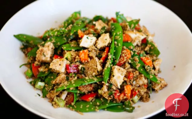 Quinoa Saltare in padella con verdure e pollo